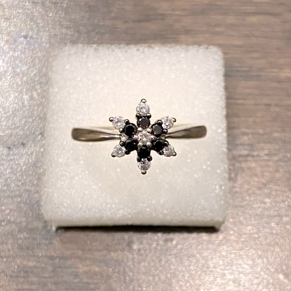BLACK DIAMOND Ring - Picture 1 of 1